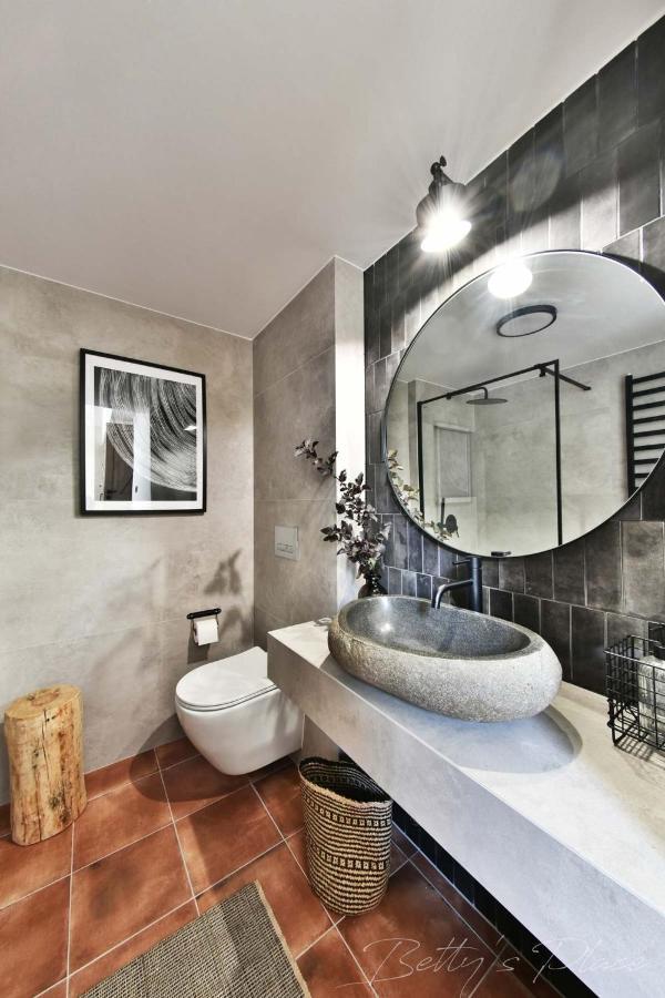 Betty'S Place Zabierzow Ngoại thất bức ảnh