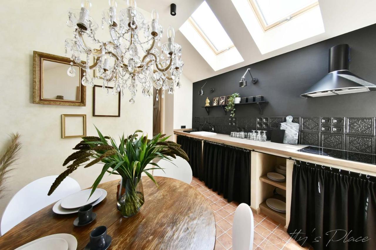 Betty'S Place Zabierzow Ngoại thất bức ảnh
